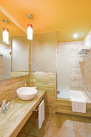 Imagen de la habitación del Hotel Vincci Saphir Palace and Spa. Foto 11