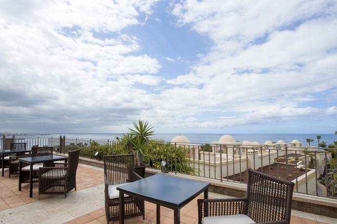 Imagen del bar/restaurante del Hotel Vincci Selección La Plantación Del Sur. Foto 3