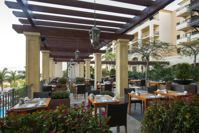 Imagen del bar/restaurante del Hotel Vincci Selección La Plantación Del Sur. Foto 6