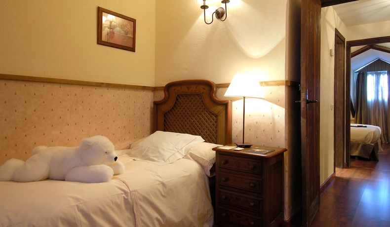 Imagen de la habitación del Hotel Vincci Selección Rumaykiyya. Foto 10