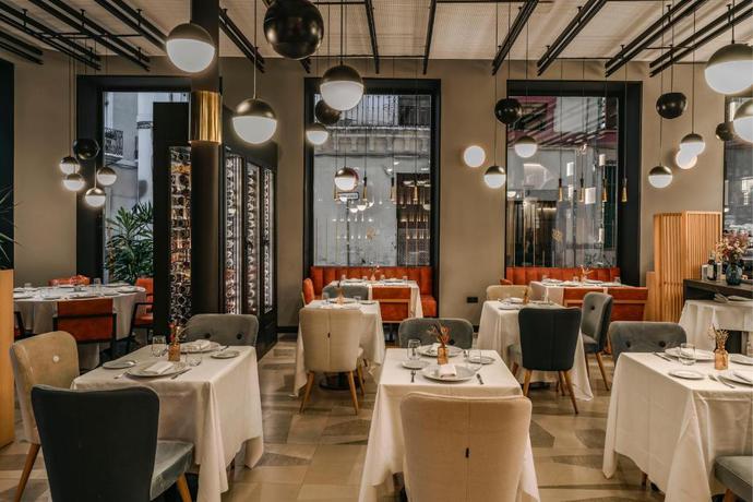 Imagen del bar/restaurante del Hotel Vincci Selecci&oacute;n Unuk 5* Gl. Foto 2