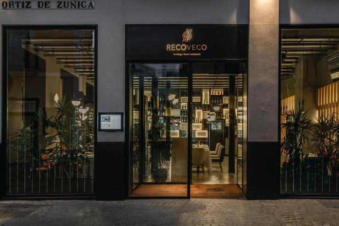 Imagen del bar/restaurante del Hotel Vincci Selecci&oacute;n Unuk 5* Gl. Foto 3