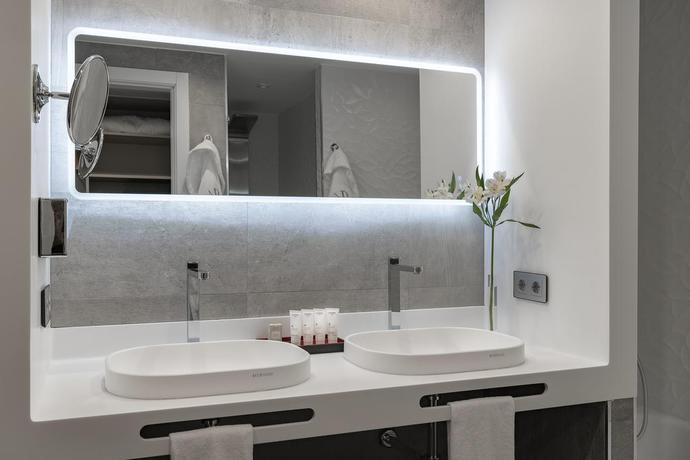 Imagen de la habitación del Hotel Vincci Soma. Foto 5