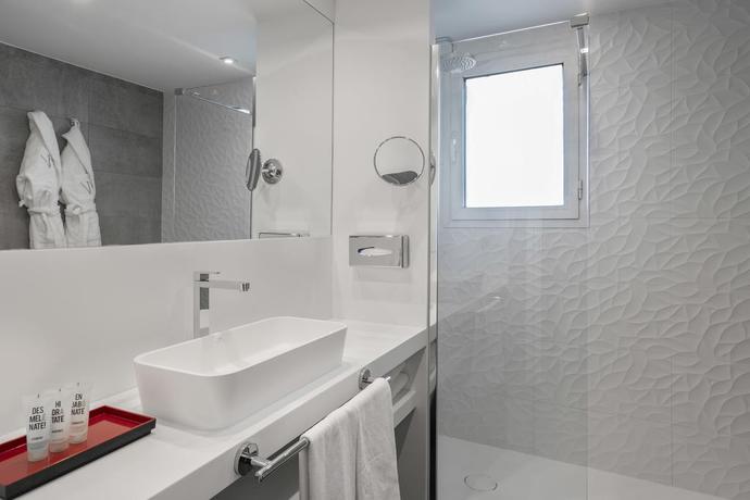 Imagen de la habitación del Hotel Vincci Soma. Foto 8