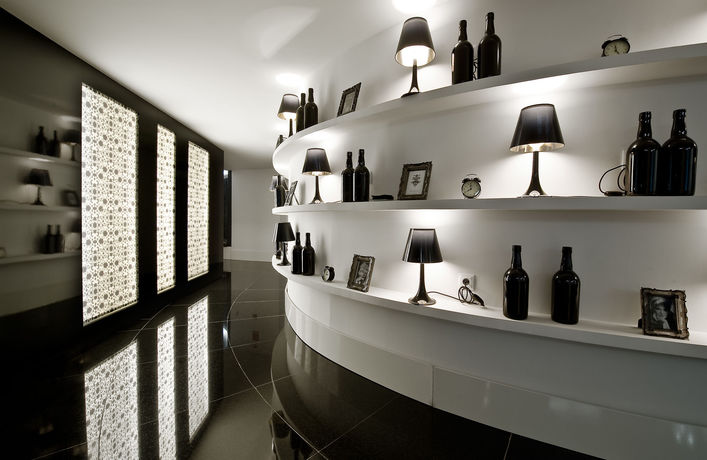 Imagen del bar/restaurante del Hotel Vincci Vía 66. Foto 4