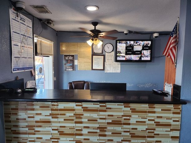 Imagen de los interiores del Hotel Vince\'s Motel Inc.. Foto 18