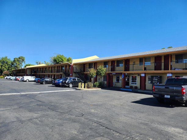Imagen general del Hotel Vince\'s Motel Inc.. Foto 1