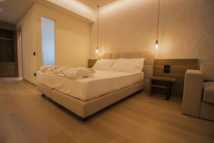 Imagen de la habitación del Hotel Vinci Sirmione. Foto 8