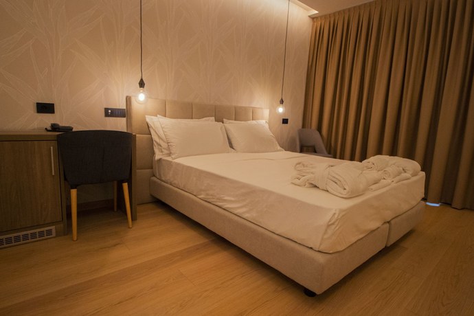 Imagen de la habitación del Hotel Vinci Sirmione. Foto 18