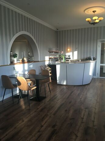 Imagen de los interiores del Hotel Vinderup. Foto 7