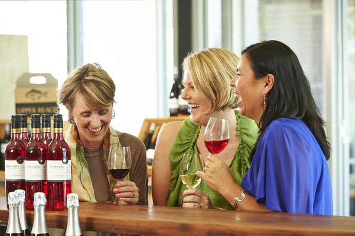 Imagen de los interiores del Hotel Vineyard Cottage at Upper Reach Winery. Foto 26