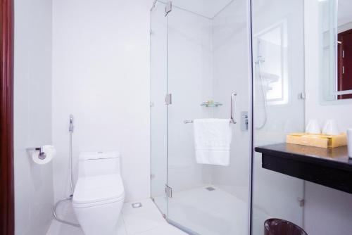 Imagen de la habitación del Hotel Vinh Hoang. Foto 8