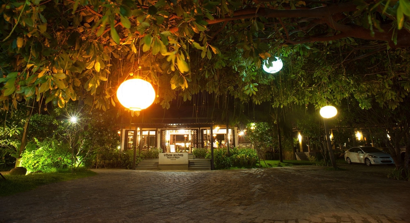 Imagen general del Hotel Vinh Hung Riverside Resort and Spa. Foto 1