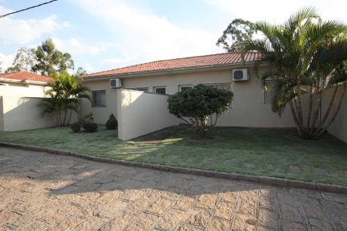 Imagen de la habitación del Hotel Vinhedo Plaza. Foto 8