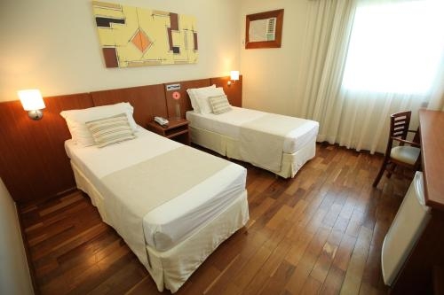 Imagen de la habitación del Hotel Vinhedo Plaza. Foto 9