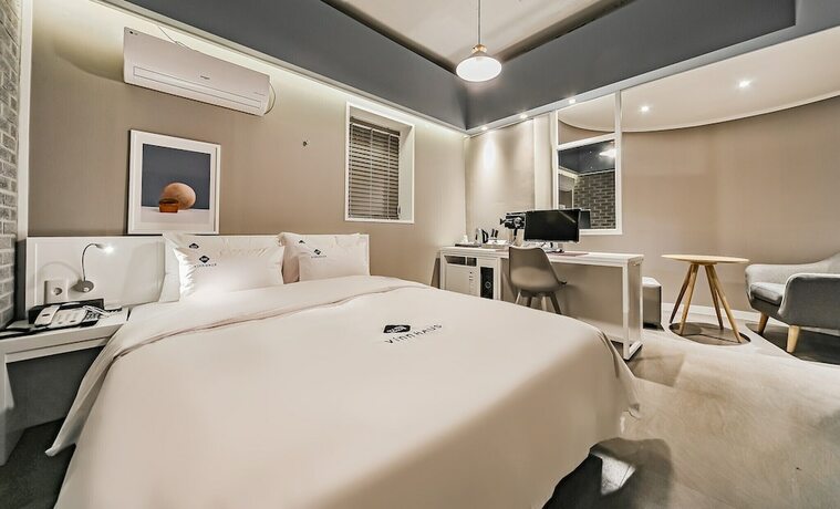 Imagen de la habitación del Hotel Vinn Haus. Foto 16