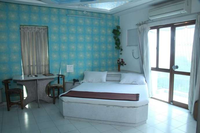 Imagen de la habitación del Hotel Vinnca Krishna Park. Foto 8