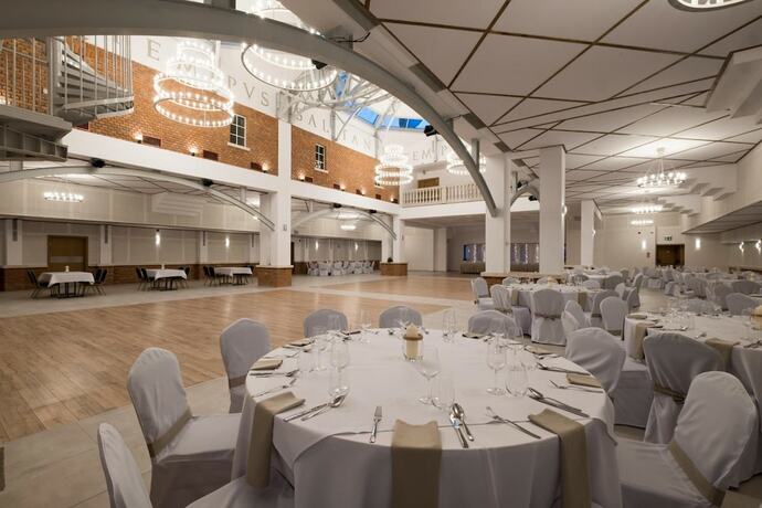 Imagen de los interiores del Hotel Vinnica. Foto 18