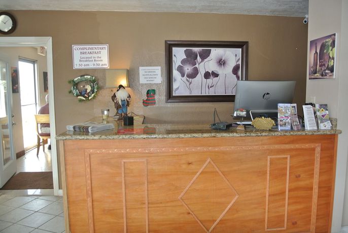 Imagen de los interiores del Hotel Vino Inn and Suites. Foto 17