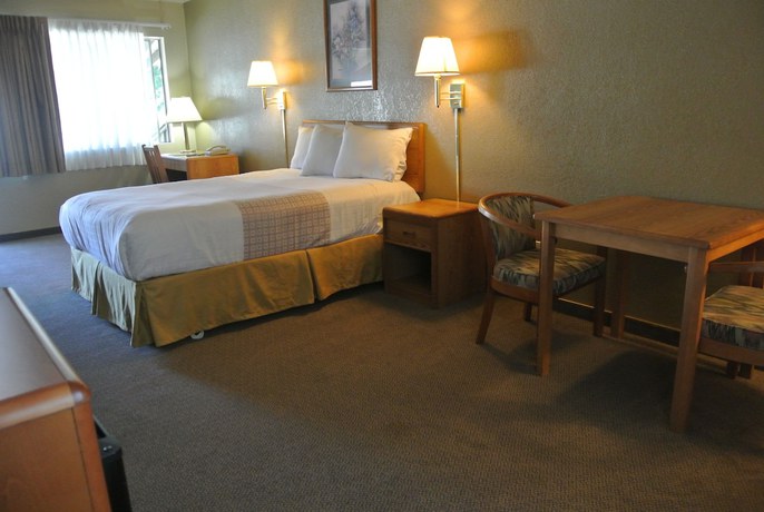 Imagen de la habitación del Hotel Vino Inn and Suites. Foto 9