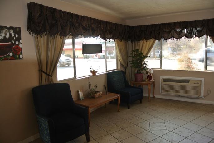 Imagen de los interiores del Hotel Vino Inn and Suites. Foto 20