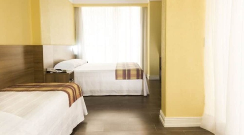 Imagen de la habitación del Hotel Vinocap. Foto 13