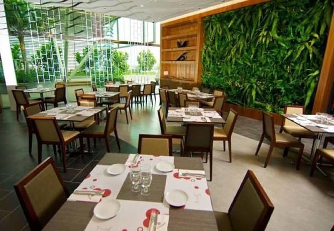 Imagen general del Hotel Vinos Asia At Swiss Garden. Foto 8