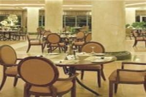 Imagen del bar/restaurante del Hotel Vinpearl Land Resort & Spa. Foto 2