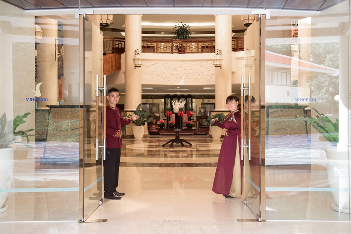 Imagen de los interiores del Hotel Vinpearl Resort Nha Trang. Foto 8