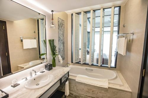 Imagen de la habitación del Hotel Vinpearl Resort and Golf Nam Hoi An. Foto 9