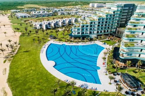 Imagen general del Hotel Vinpearl Resort and Golf Nam Hoi An. Foto 2