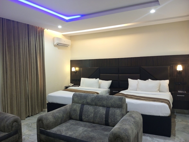 Imagen de la habitación del Hotel Vinpys. Foto 6