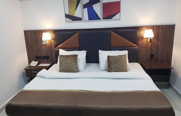 Imagen de la habitación del Hotel Vinpys. Foto 9