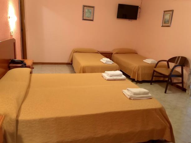 Imagen de la habitación del Hotel Vintage Mercedes. Foto 3