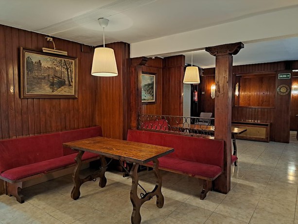 Imagen de la habitación del Hotel Vintage Mercedes. Foto 9