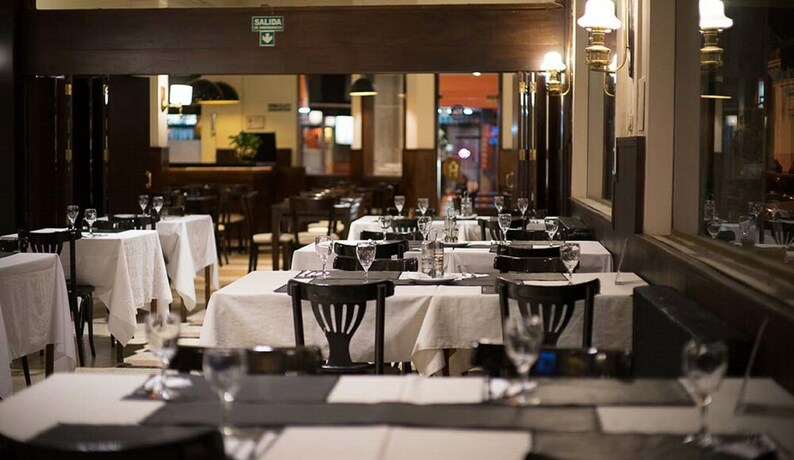 Imagen del bar/restaurante del Hotel Vi&ntilde;a De Italia. Foto 10