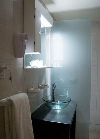 Imagen de la habitación del Hotel Vi&ntilde;a De Italia. Foto 24