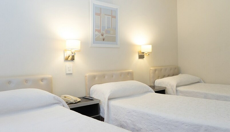 Imagen de la habitación del Hotel Vi&ntilde;a De Italia. Foto 25