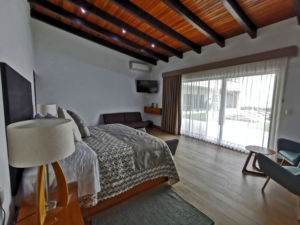 Imagen de la habitación del Hotel Vi&ntilde;a del Cielo. Foto 4