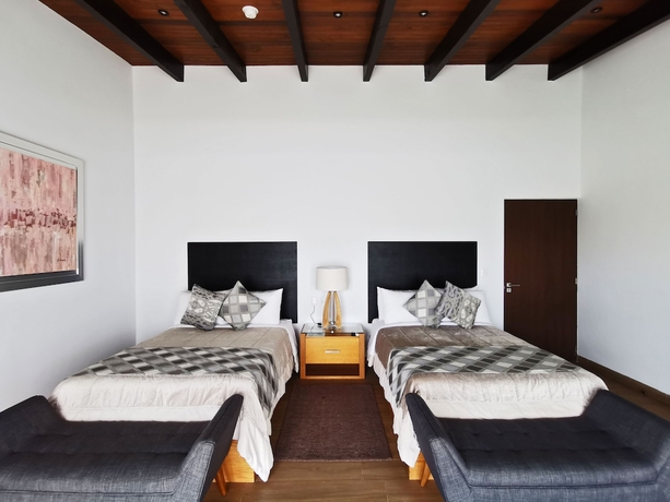 Imagen de la habitación del Hotel Vi&ntilde;a del Cielo. Foto 10