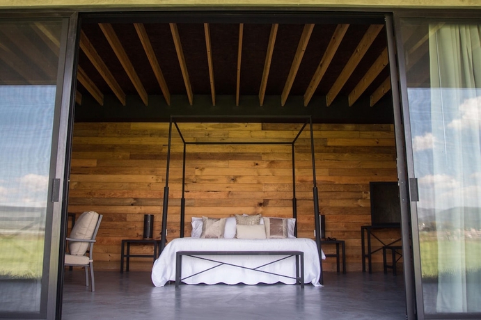 Imagen de la habitación del Hotel Vi&ntilde;a del Cielo. Foto 13