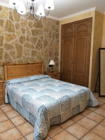 Imagen de la habitación del Hotel Viñedos Y Bodegas El Castillo. Foto 12