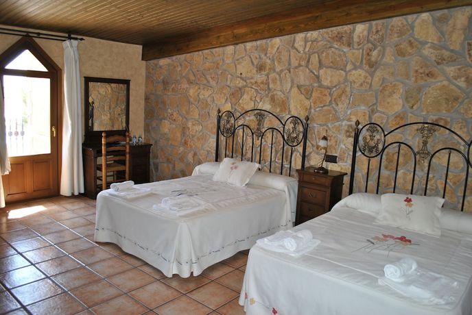 Imagen de la habitación del Hotel Viñedos Y Bodegas El Castillo. Foto 14