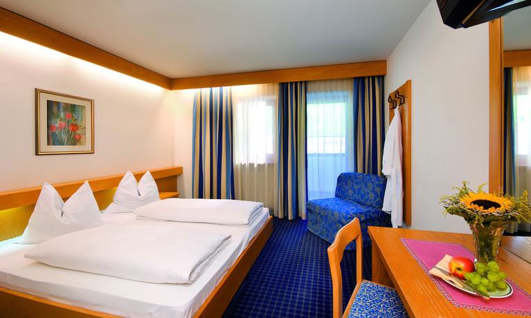 Imagen de la habitación del Hotel Vinumhotel Feldthurnerhof. Foto 7