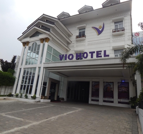 Imagen de los exteriores del Hotel Vio Express Surapati Bandung. Foto 5