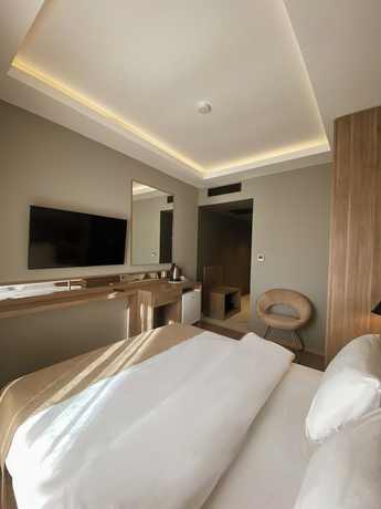 Imagen de la habitación del Hotel Viola Budva. Foto 7