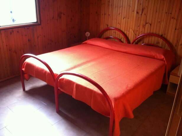 Imagen de la habitación del Hotel Viola Club Village. Foto 11