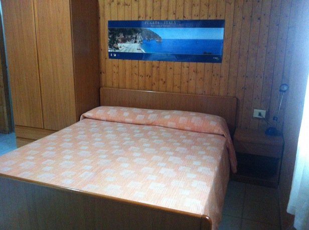 Imagen de la habitación del Hotel Viola Club Village. Foto 14