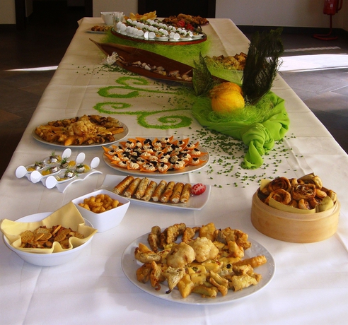 Imagen del bar/restaurante del Hotel Viola Palace. Foto 2