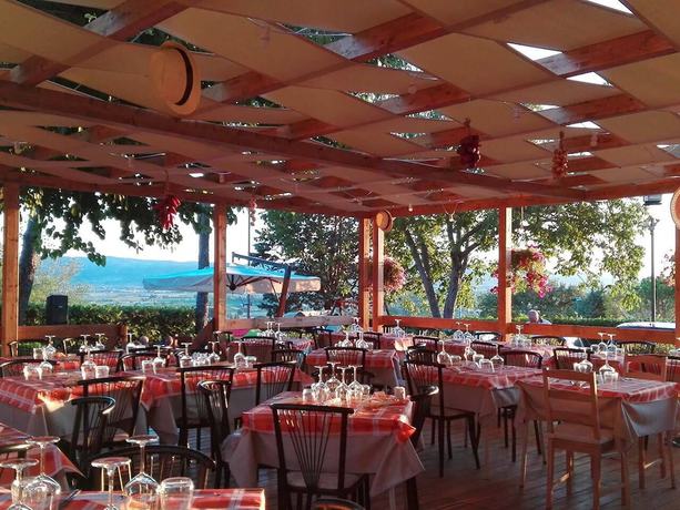 Imagen del bar/restaurante del Hotel Viole Country. Foto 4